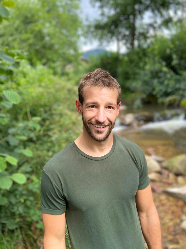 raphael-wowmombusiness-handaufsherz